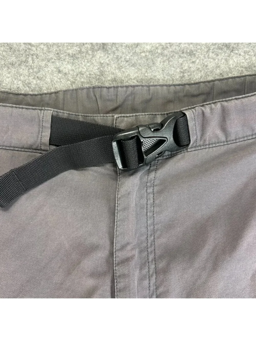 Nike ACG Cargo Shorts Mens 36 Dark Gray Flat Front Zipped Pocket Outdoor Hiking